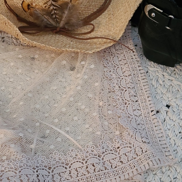SALE  FREE PEOPLE UNIQUE CREME LACE TOP SMALL - Picture 15 of 16